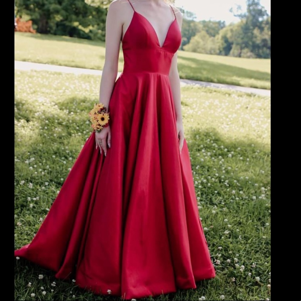 Sherri Hill Prom Dress